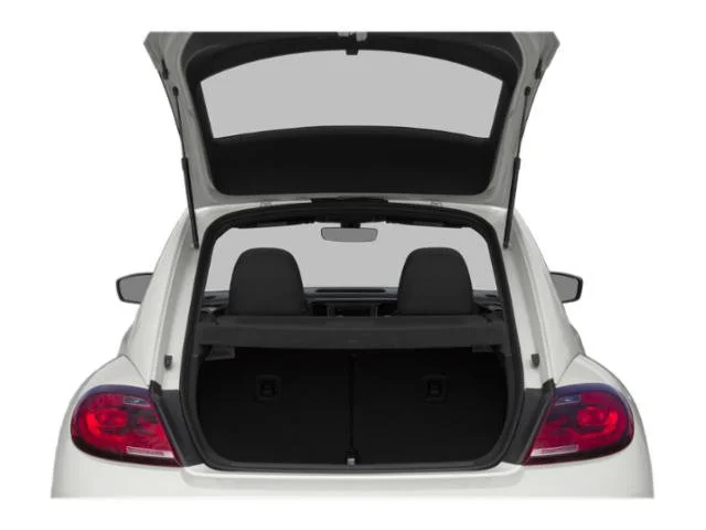 Used 2019 White Silver Volkswagen SE image 12