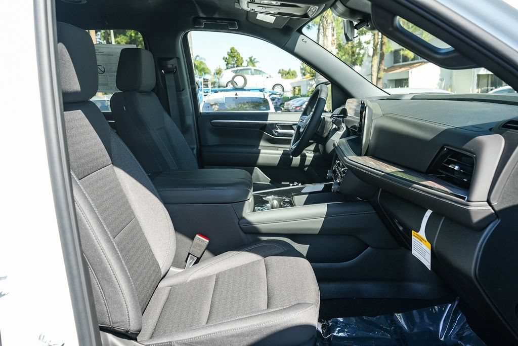 2026 Chevrolet Suburban LS - Photo 16