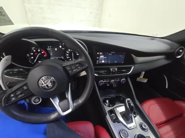 Used 2023 Black Alfa Romeo Veloce image 5