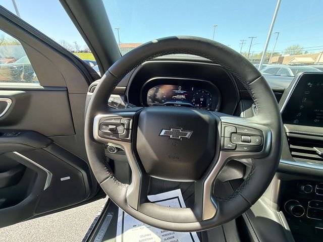 Used 2024 Black Chevrolet Z71 image 20
