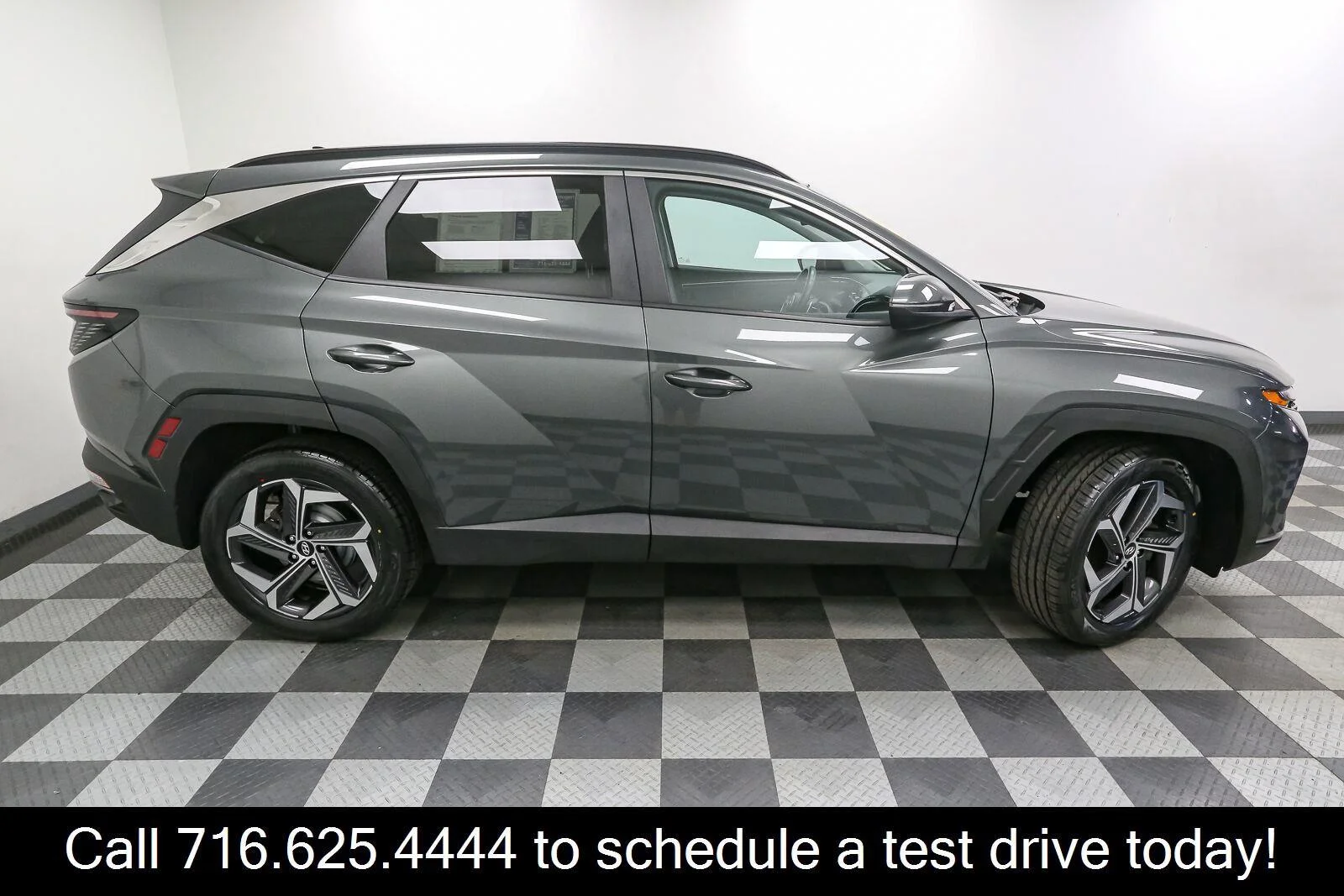 Used 2023 Amazon Gray Hyundai SEL Convenience image 8