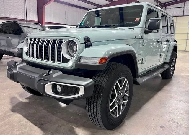 Used 2024 Gray Jeep Sahara image 8
