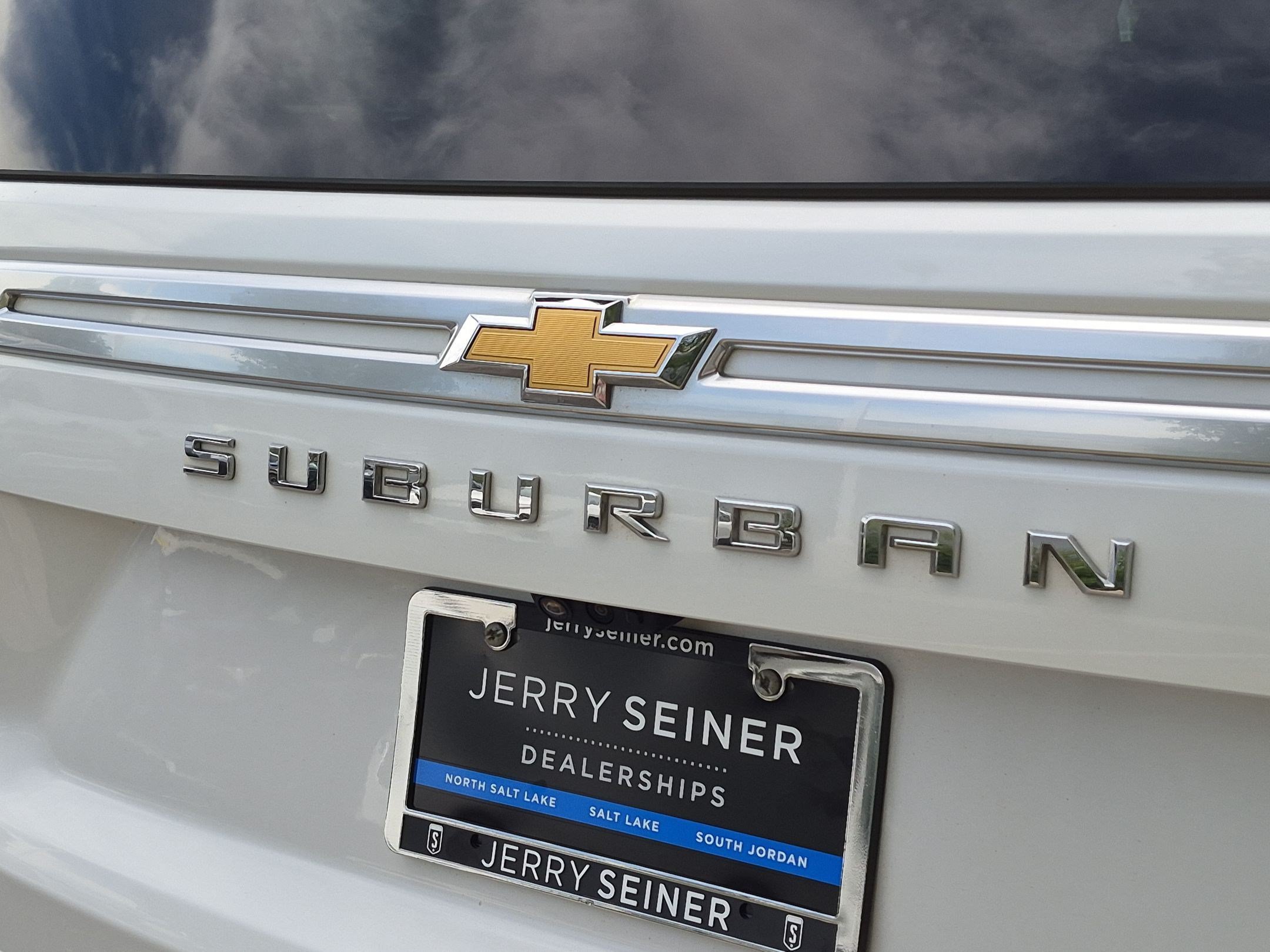 Certified Used 2021 Iridescent Pearl Tricoat Chevrolet High Country image 14
