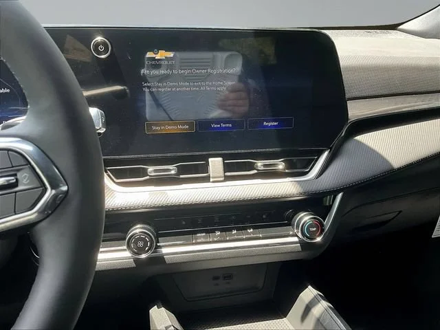 2027 Chevrolet Equinox LT - Photo 6