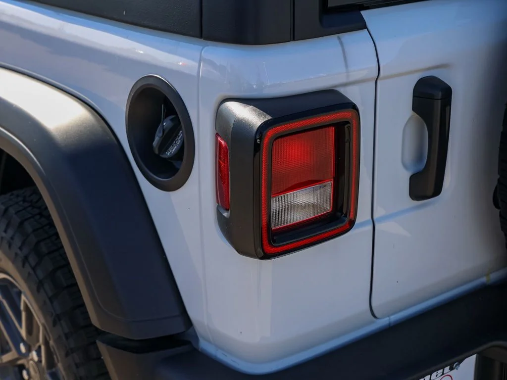 New 2026 Bright White Clear-Coat Exterior Paint Jeep Sport S image 6