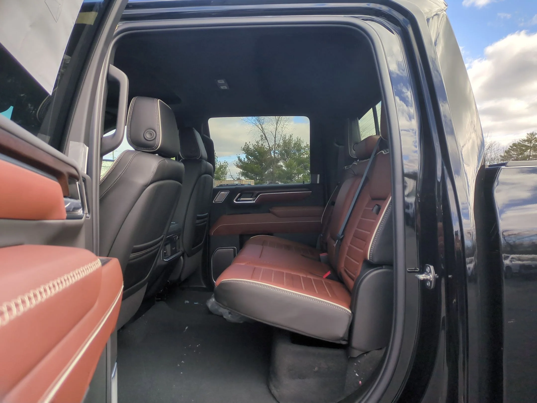 New 2026 Onyx Black GMC Denali Ultimate image 15