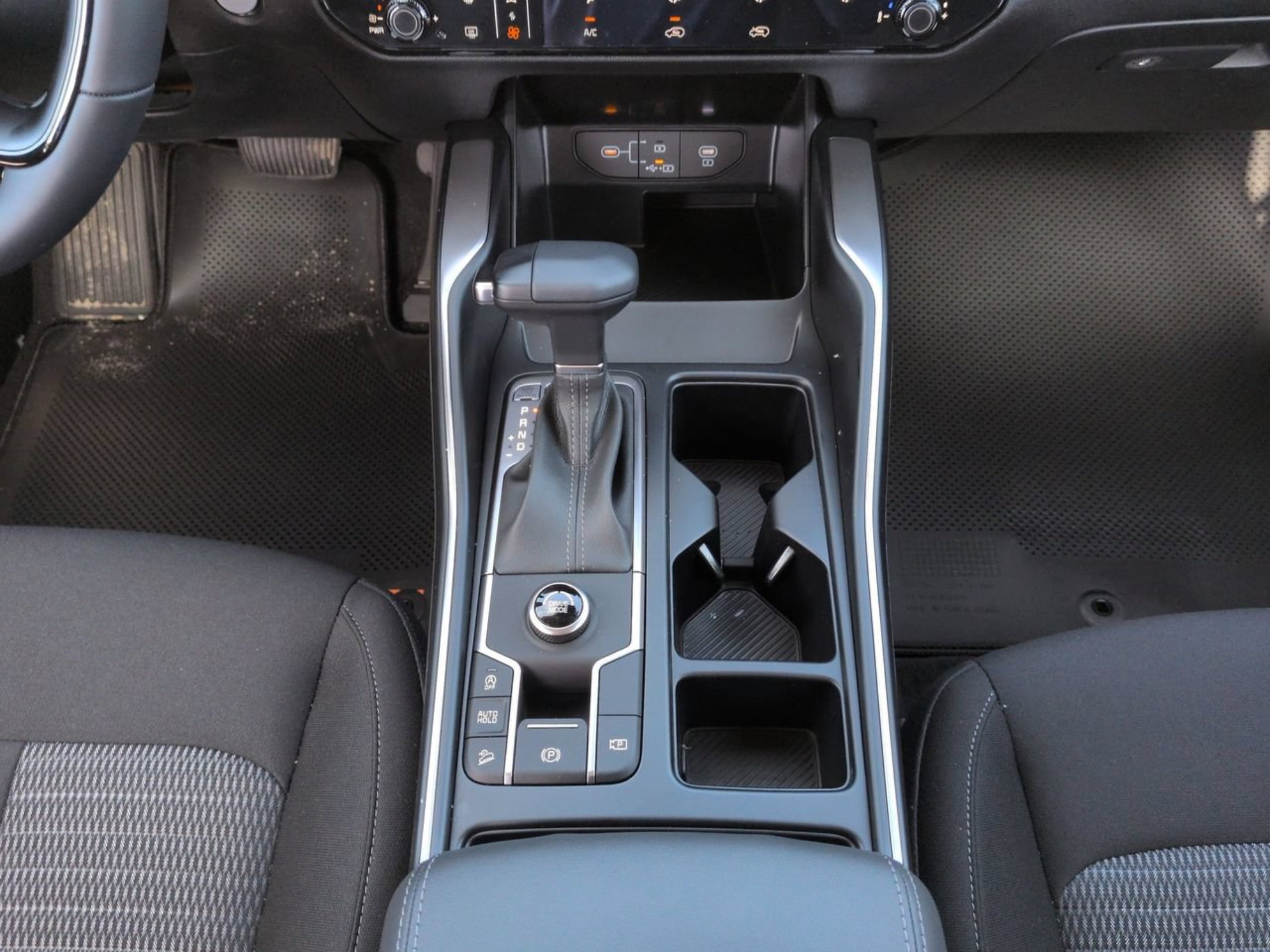 New 2026 Ivory Silver Kia LX image 12