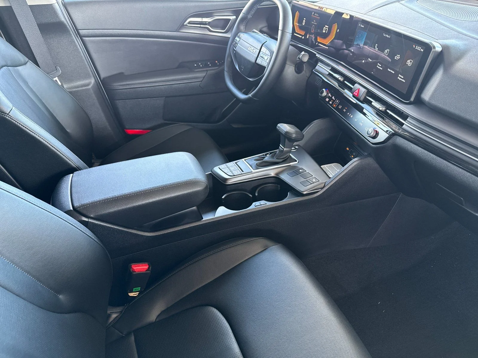 New 2026 White Kia EX image 17