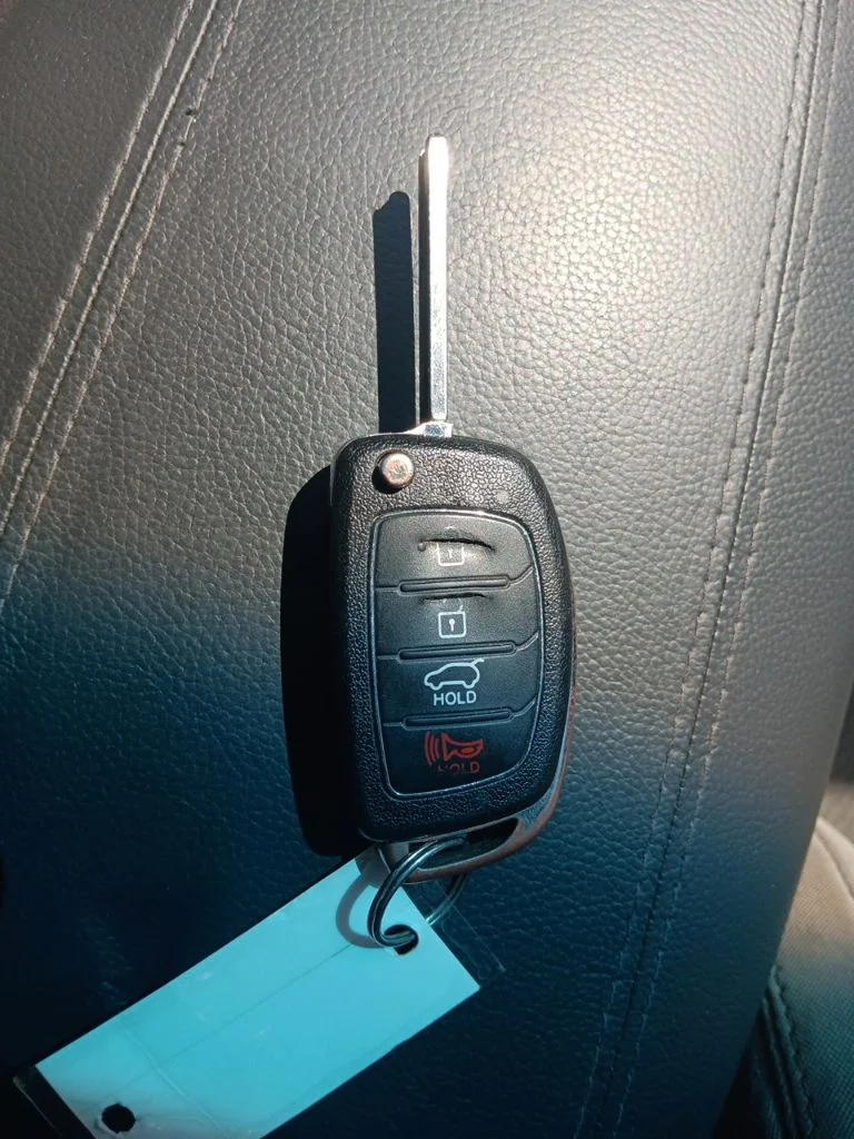 Used 2015 Twilight Black Hyundai Base image 31