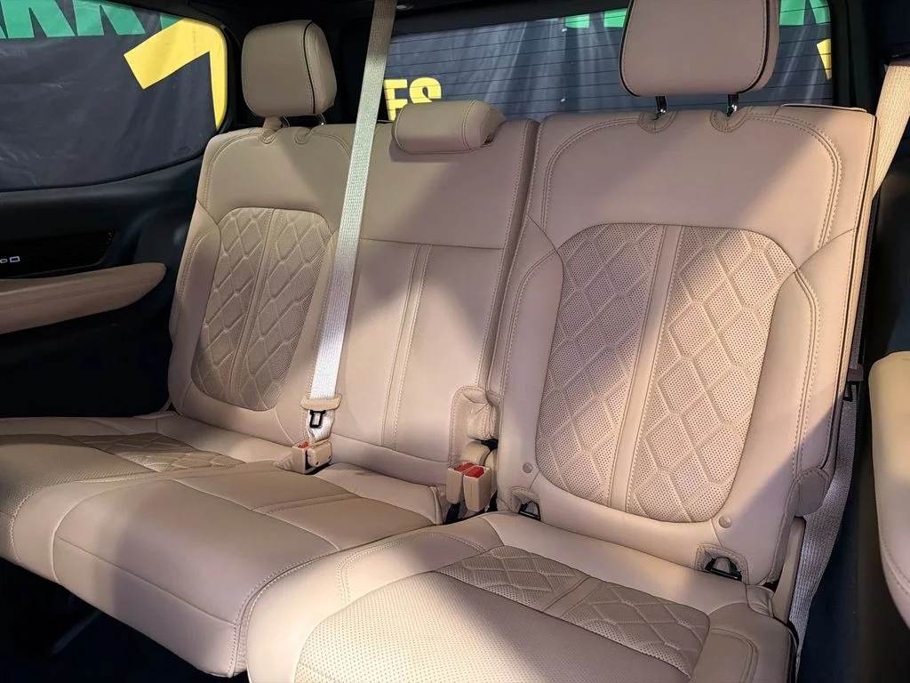 Used 2023 Bright White Clearcoat Jeep Series III image 19