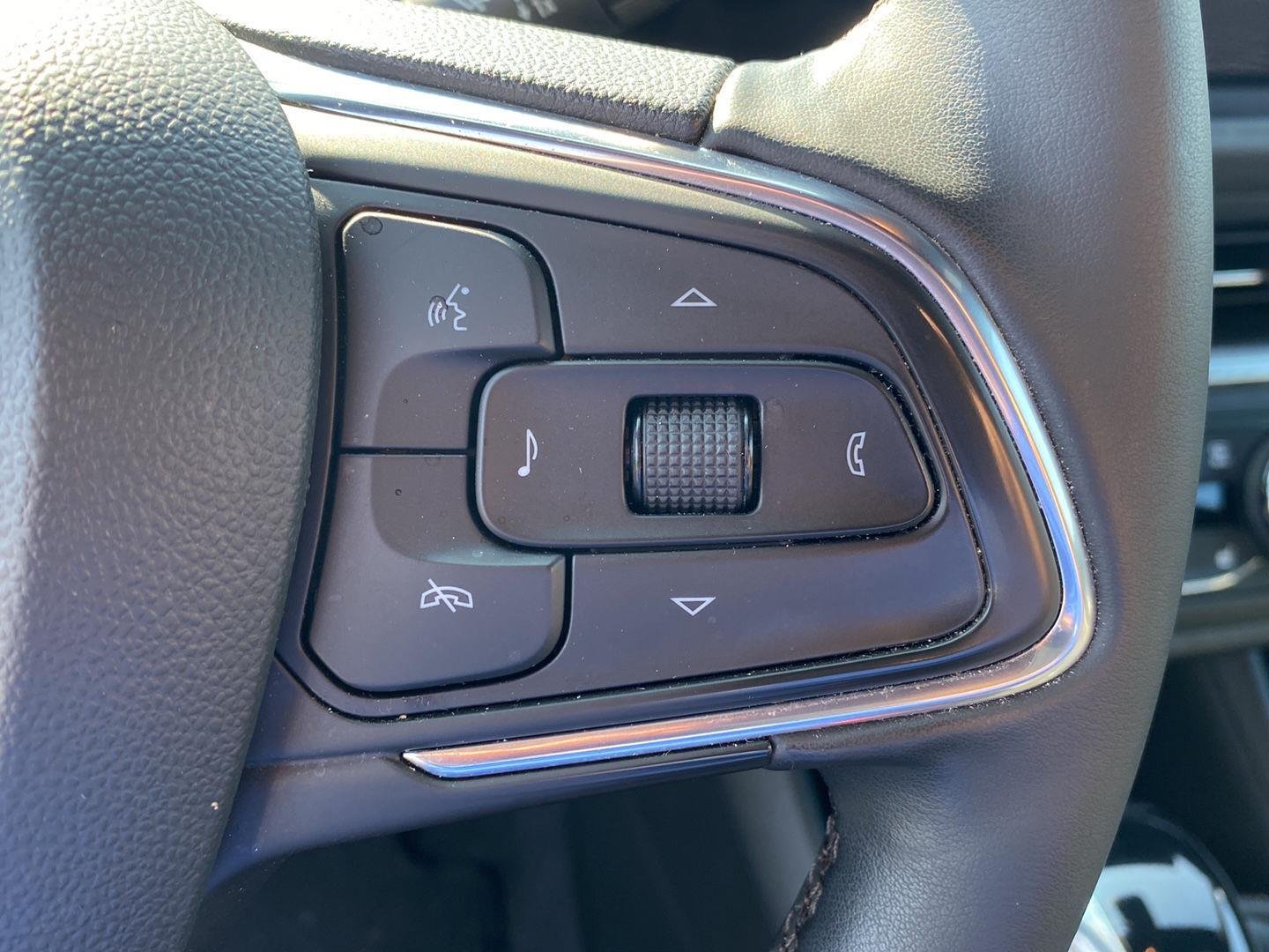 Used 2024 Summit White Buick Preferred image 19