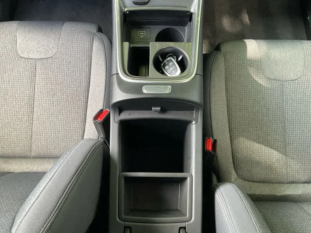 Used 2023 Silver Hyundai SEL image 11