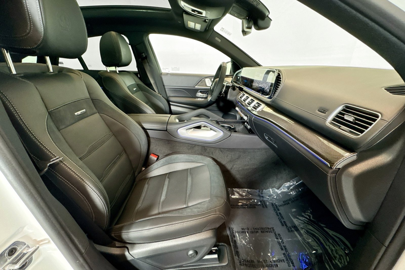 New 2026 MANUFAKTUR Moonlight White Metallic Mercedes-Benz AMG® GLE 53 image 26