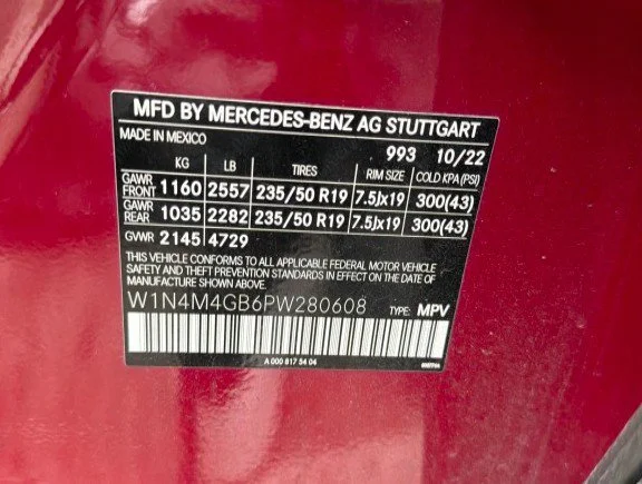 Used 2023 Red Mercedes-Benz GLB 250 image 10