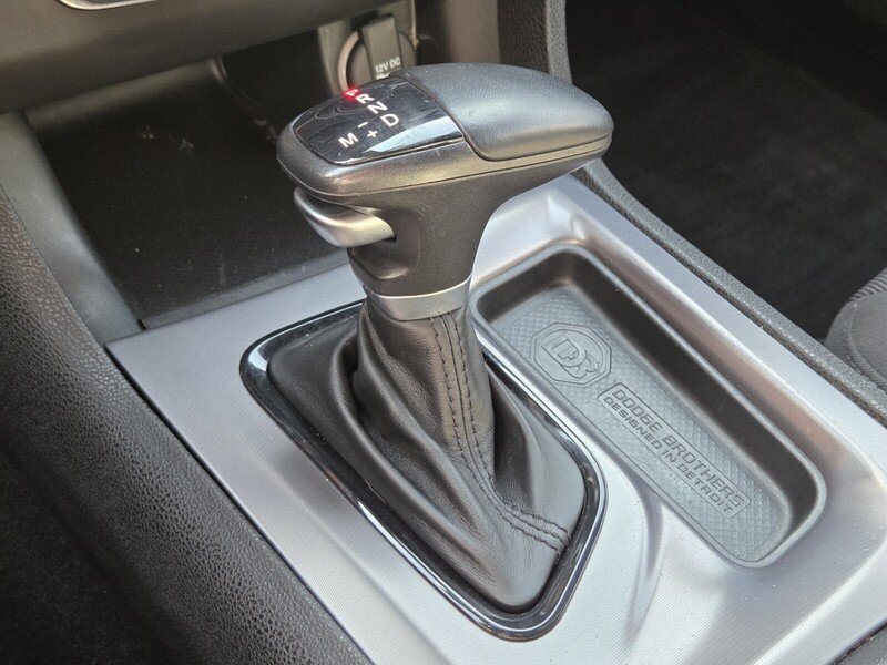 Used 2022 Silver Dodge SXT image 33