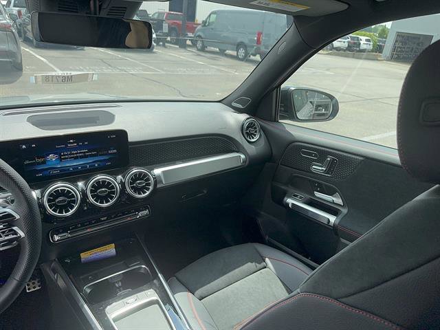 New 2026 MANUFAKTUR Alpine Grey Mercedes-Benz AMG® GLB 35 image 28