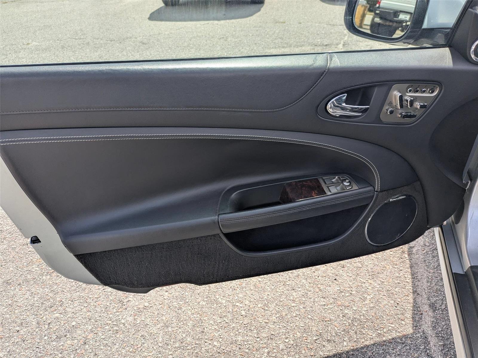 Used 2010 Liquid Silver Jaguar XKR image 27