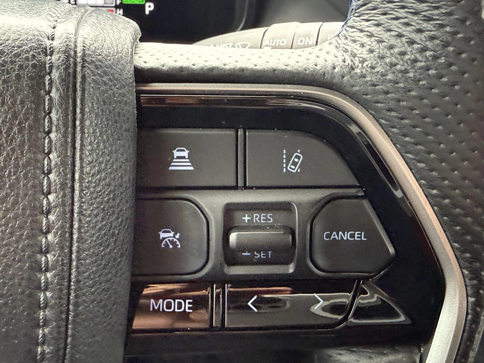 Used 2024 Wind Chill Pearl Toyota Platinum image 34
