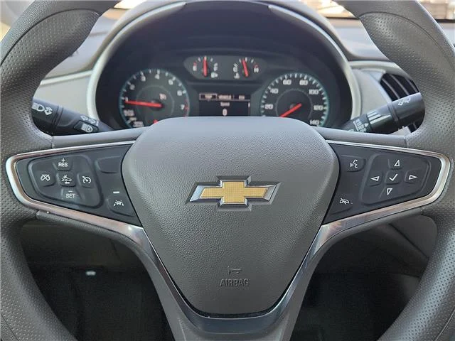 Used 2025 Blue Chevrolet 1LT image 19