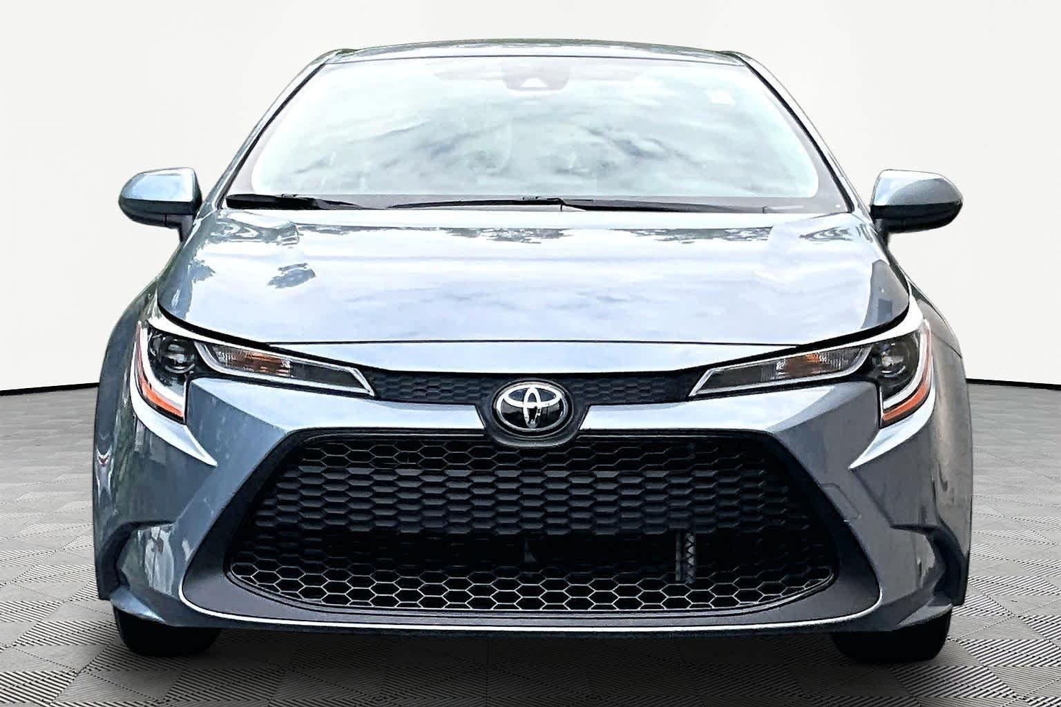 Used 2022 Celestite Toyota LE image 4