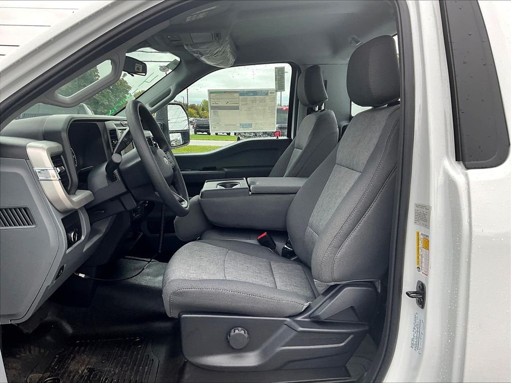 New 2026 Oxford White Ford XL image 11