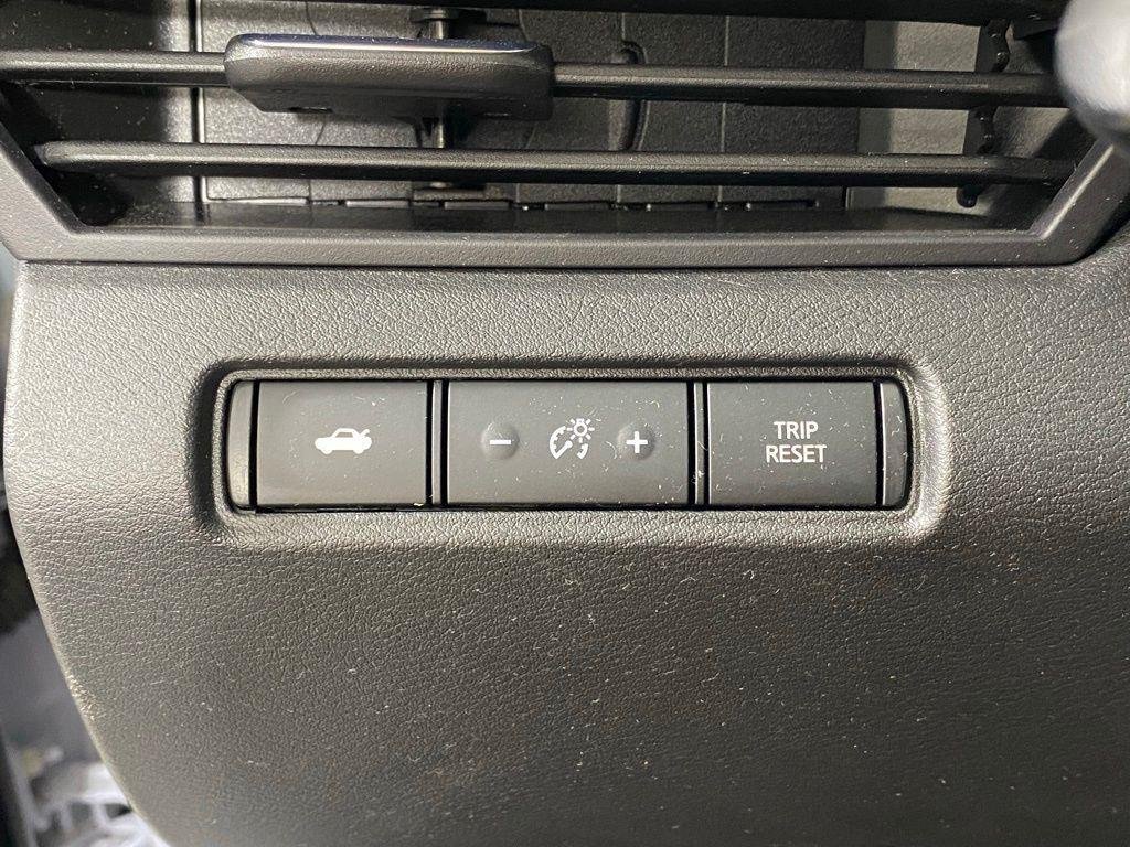 Used 2023 Pearl Nissan 2.5 SR image 16