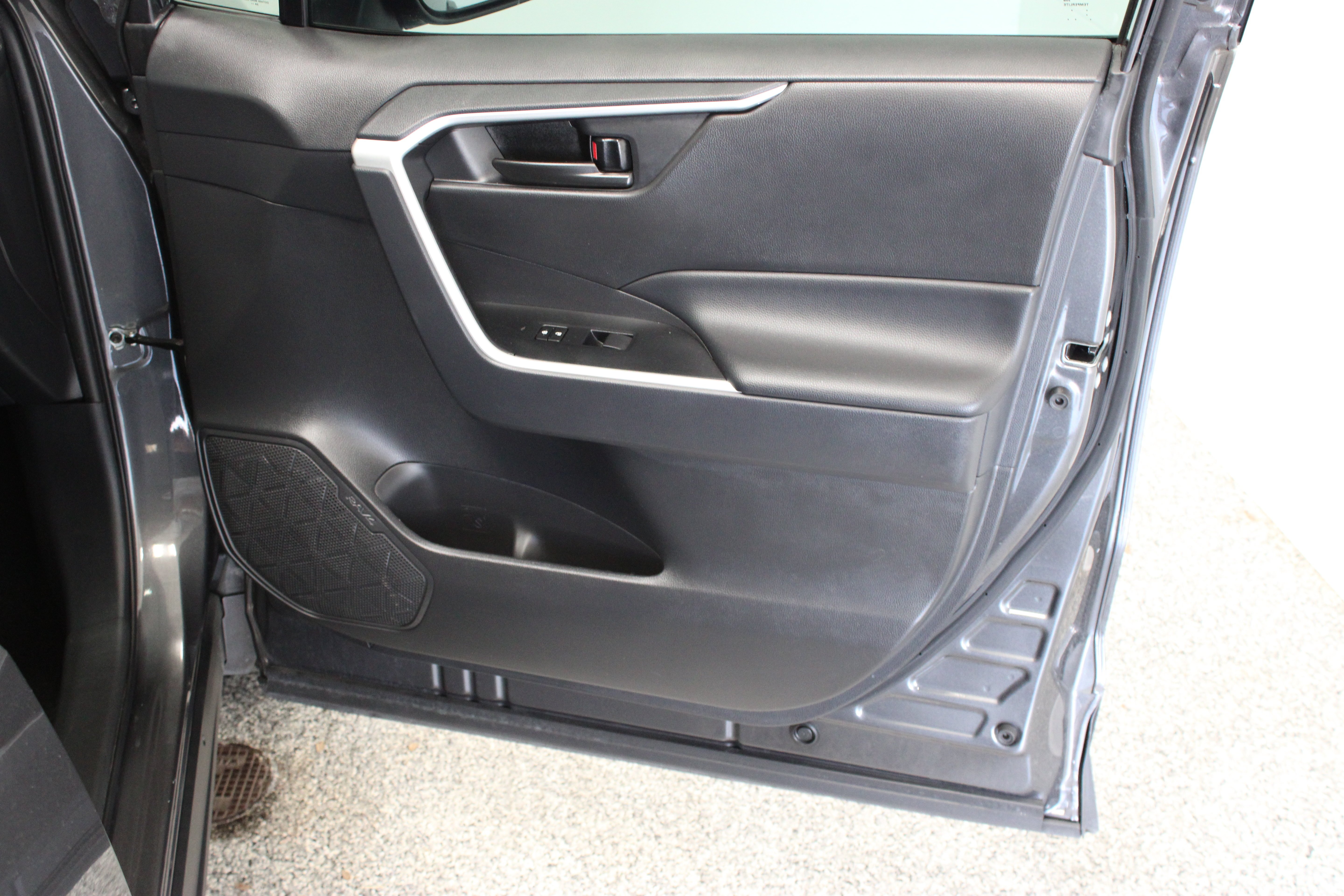 Used 2025 Gray Toyota Hybrid LE image 30