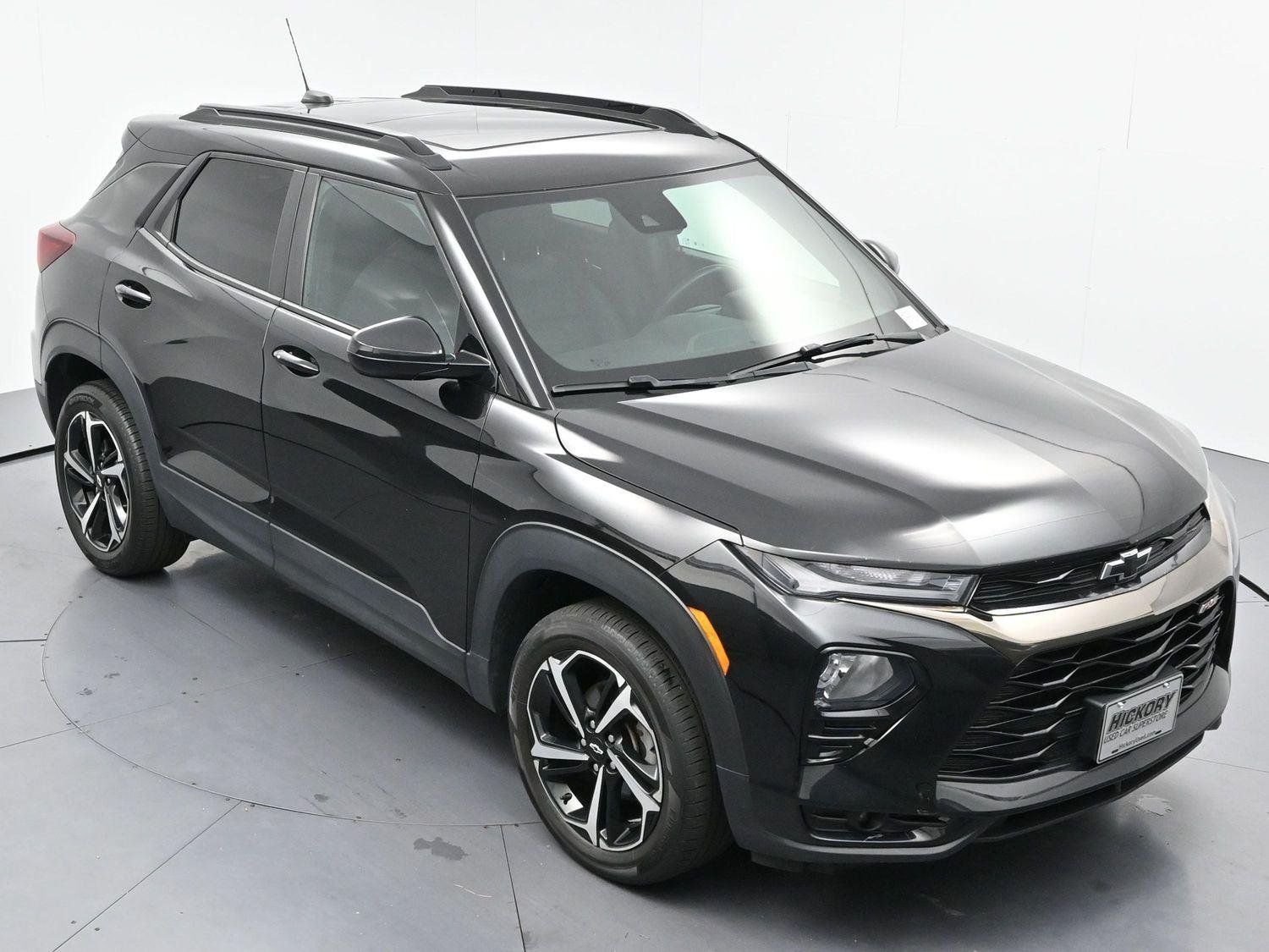 Used 2022 Mosaic Black Metallic Chevrolet RS image 37