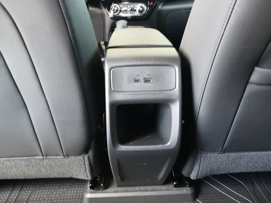 Used 2026 Summit White Chevrolet 2RS image 22