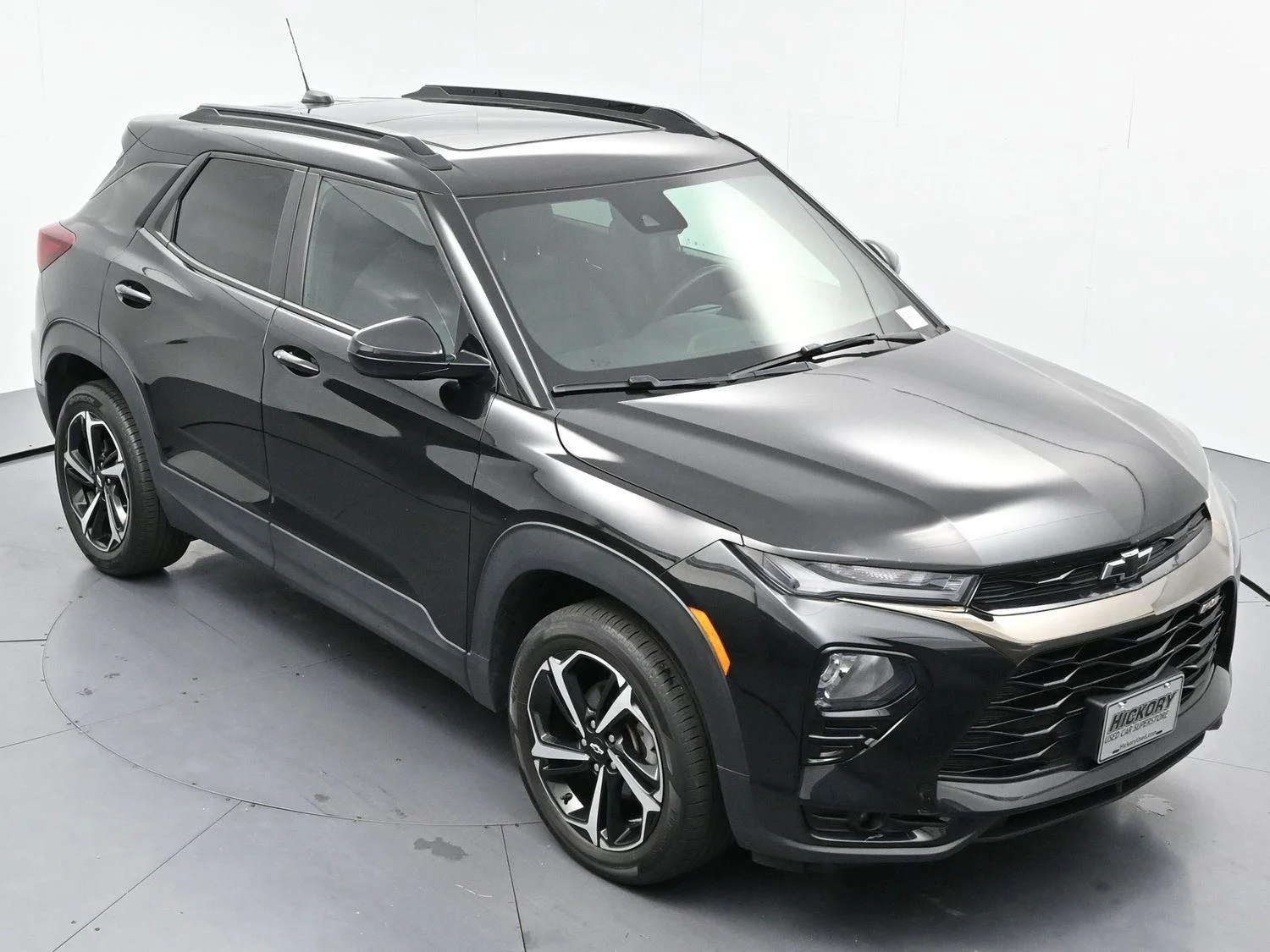 Used 2022 Mosaic Black Metallic Chevrolet RS image 37