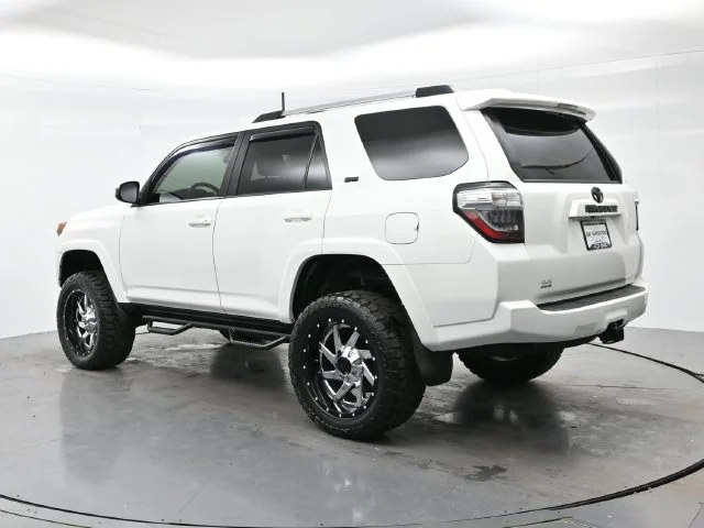 Used 2019 Super White Toyota SR5 image 5