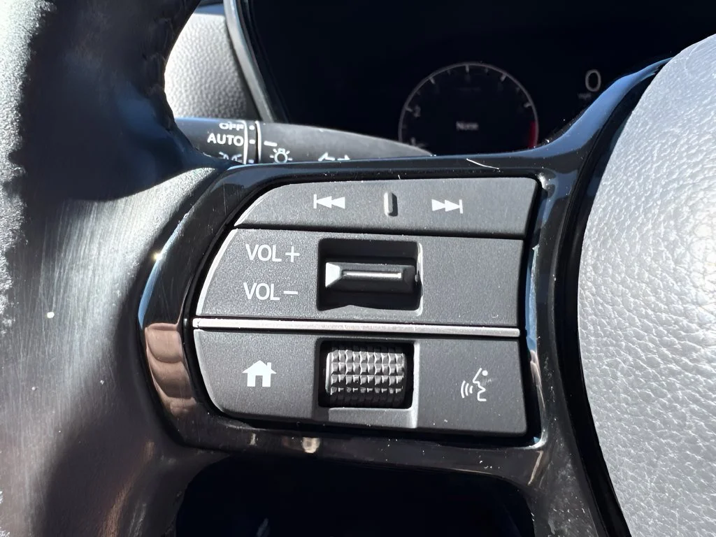 Used 2023 Gray Honda EX-L image 17