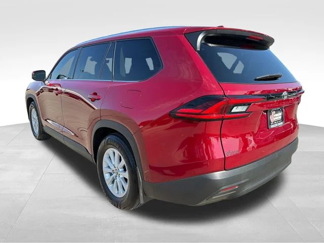 Used 2025 Red Toyota XLE image 5