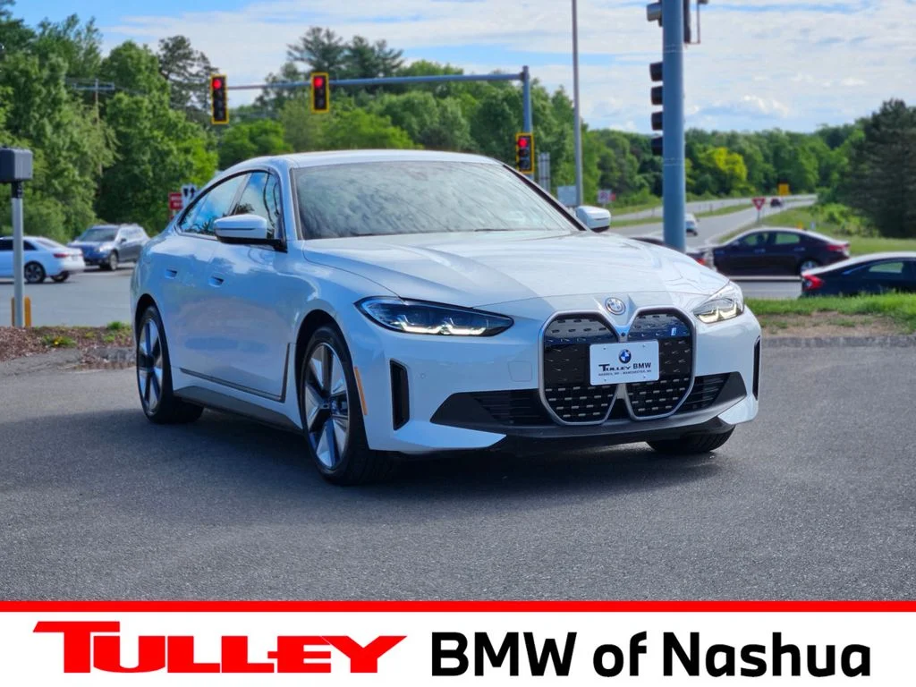 2023 BMW i4 eDrive35's photo