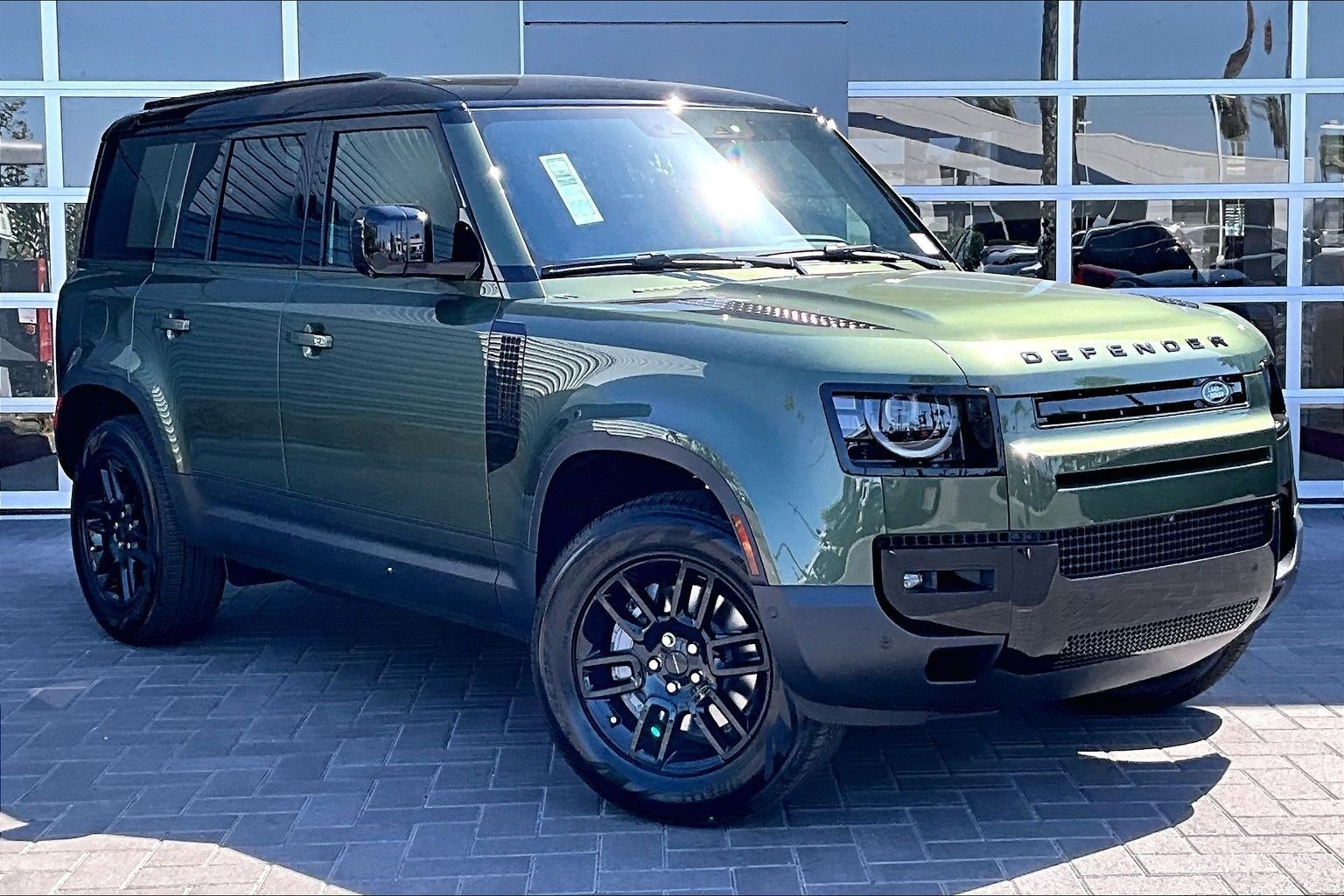 New 2026 Woolstone Green Land Rover S image 2