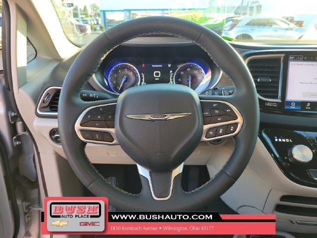 2024 Chrysler Pacifica Touring L - Photo 21