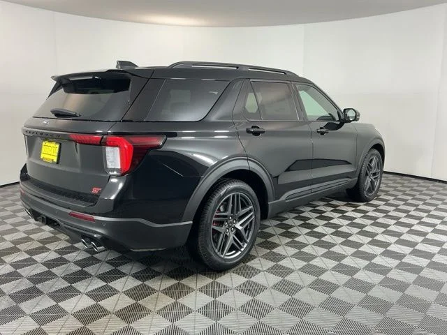 New 2026 Agate Black Metallic Ford ST image 5