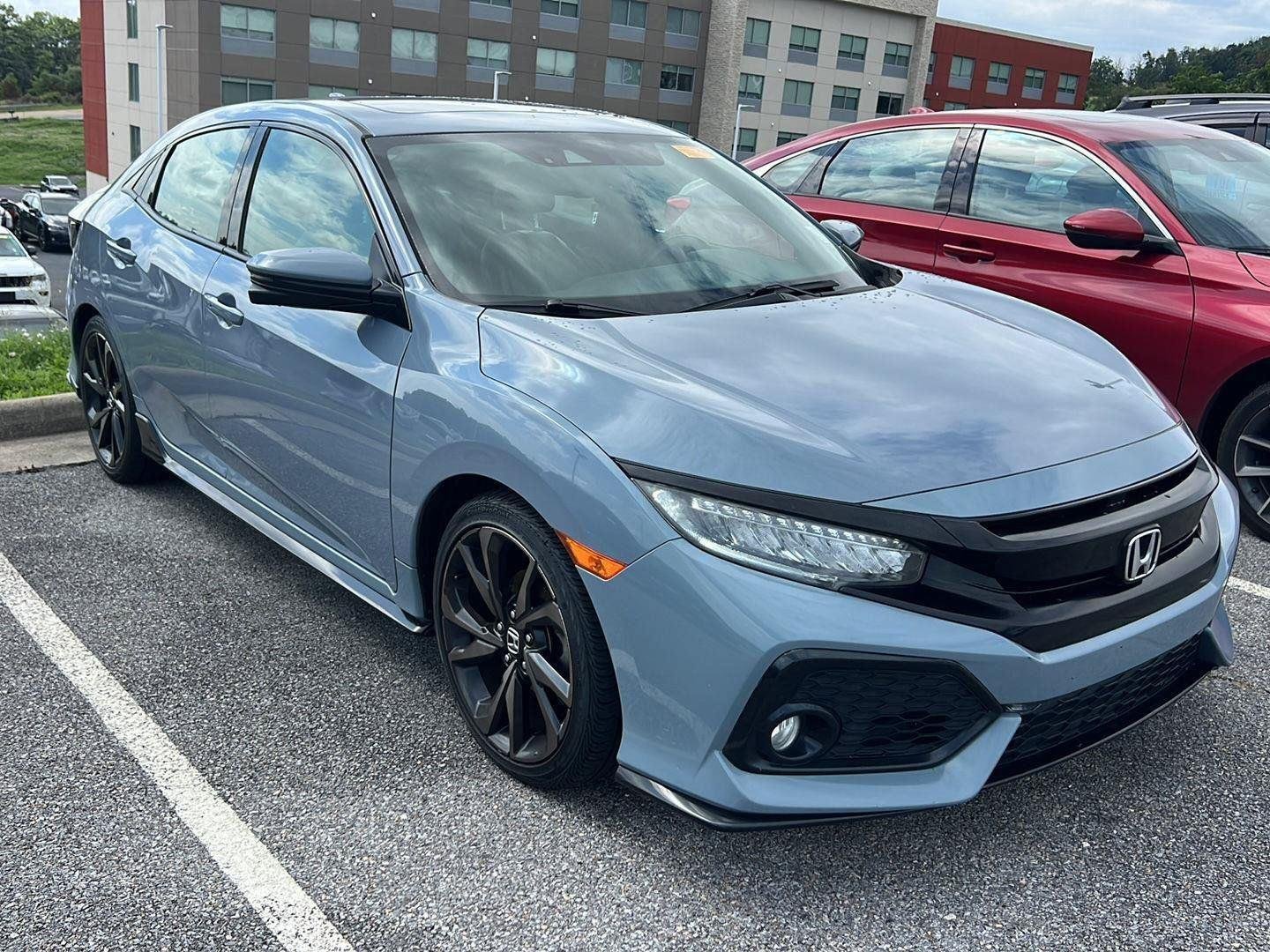 Used 2017 Sonic Gray Pearl Honda Sport Touring image 6