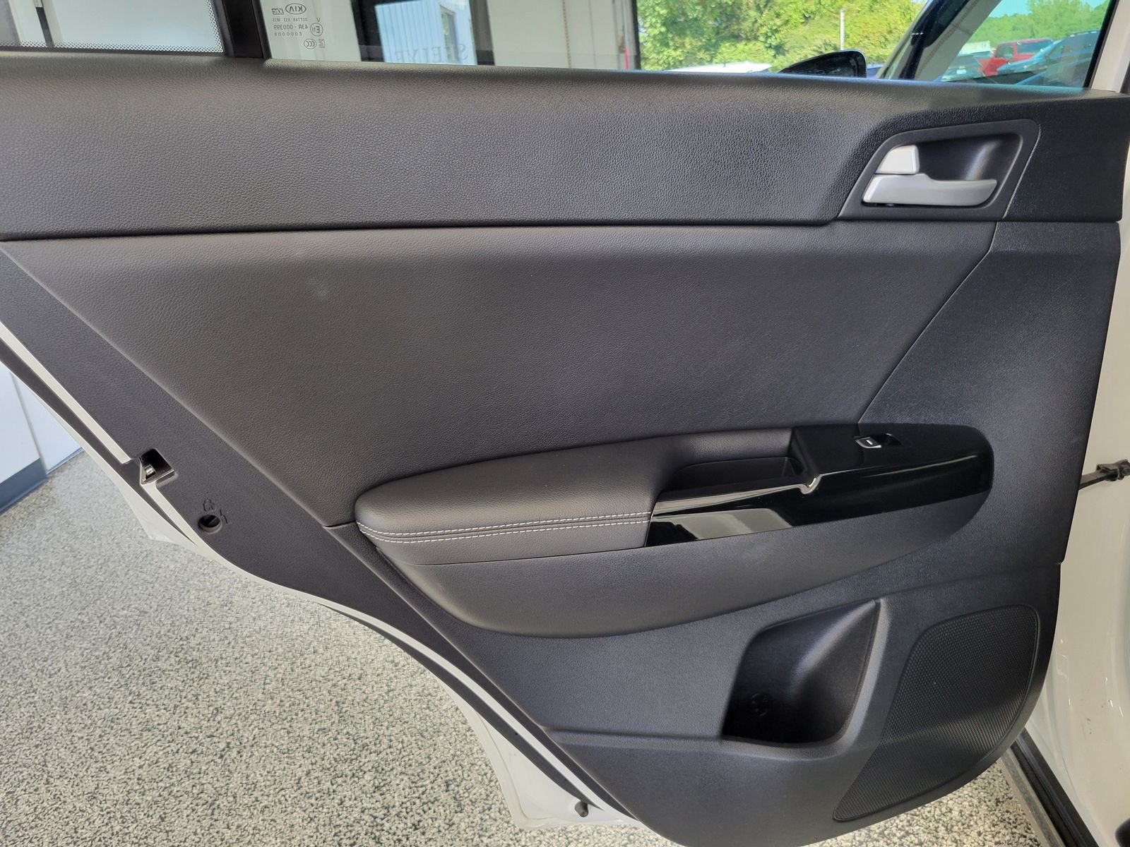 Used 2021 White Kia S image 24