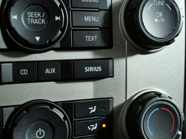 Used 2009 Black Ford XLT image 24