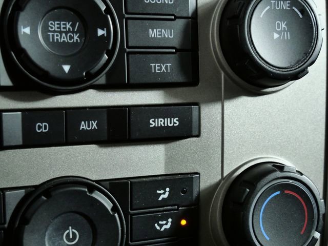 Used 2009 Black Ford XLT image 24