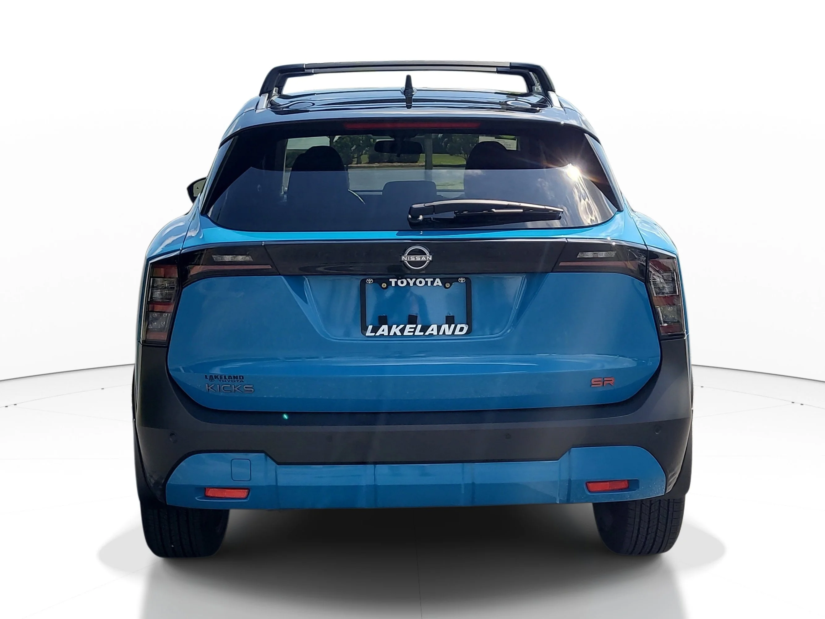 Used 2025 Arctic Ice Blue Metallic/Super Black Nissan SR image 5