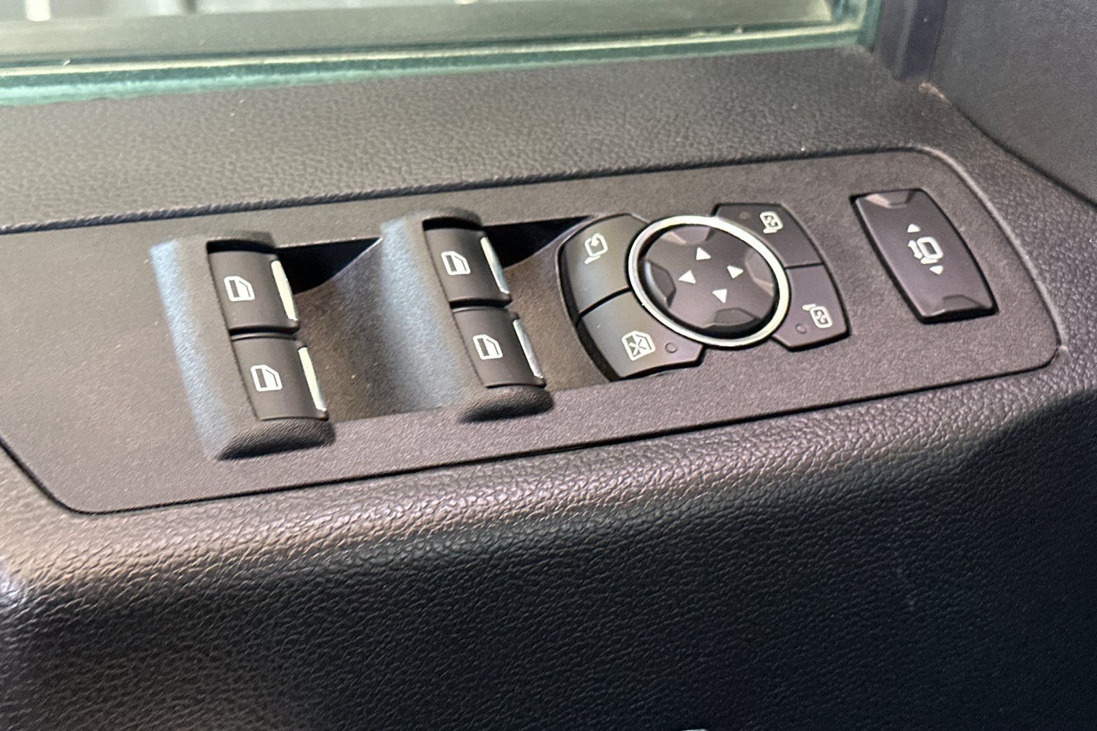 Used 2018 Red Ford Lariat image 11