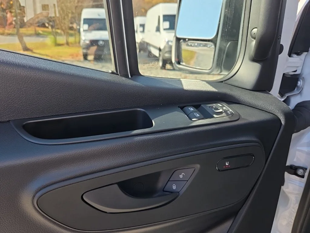 Used 2025 White Mercedes-Benz Cargo 170 WB image 21