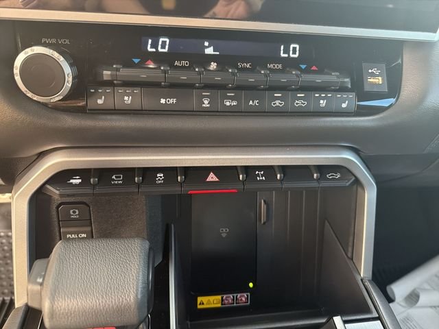 2025 Toyota Tundra Platinum - Photo 22