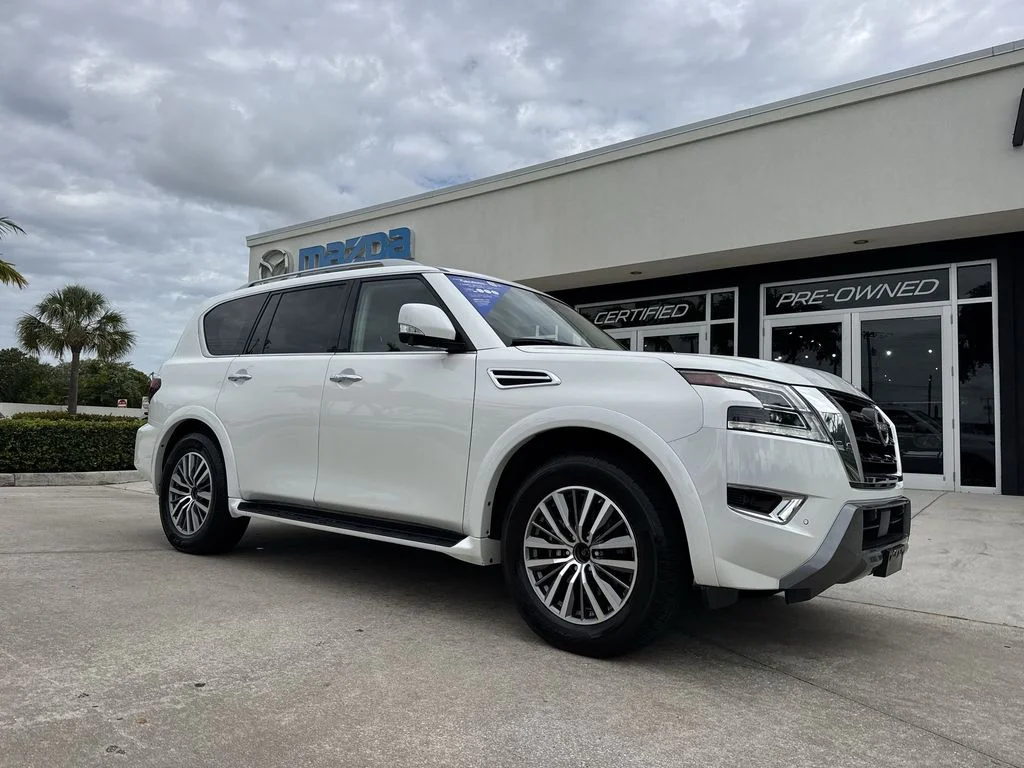 Used 2024 Aspen White Nissan SL image 22