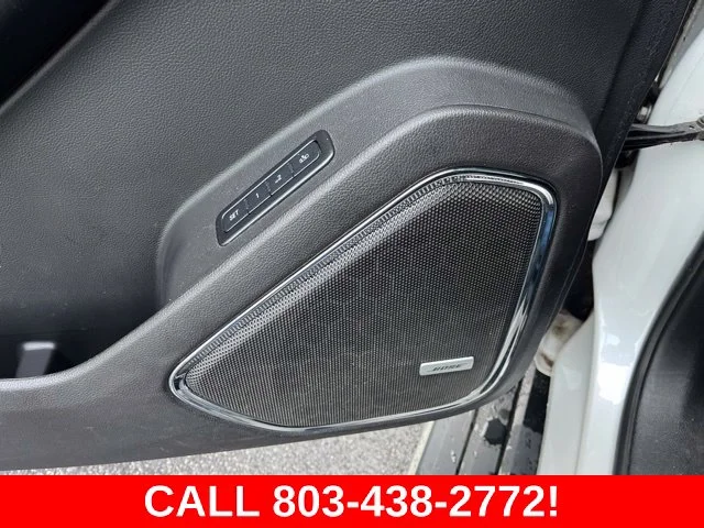 Used 2018 White GMC Denali image 34