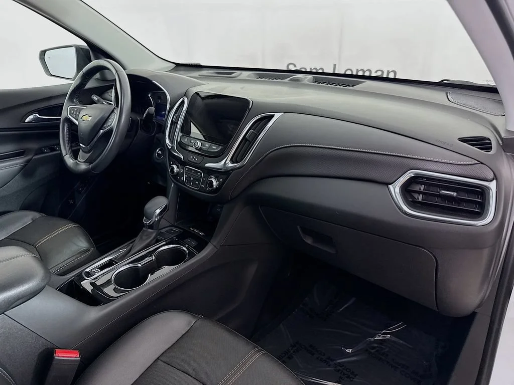 Used 2022 SUMMIT WHITE Chevrolet Premier image 27