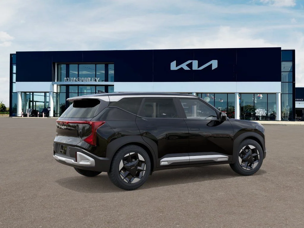 New 2027 Aurora Black Pearl Kia S image 6