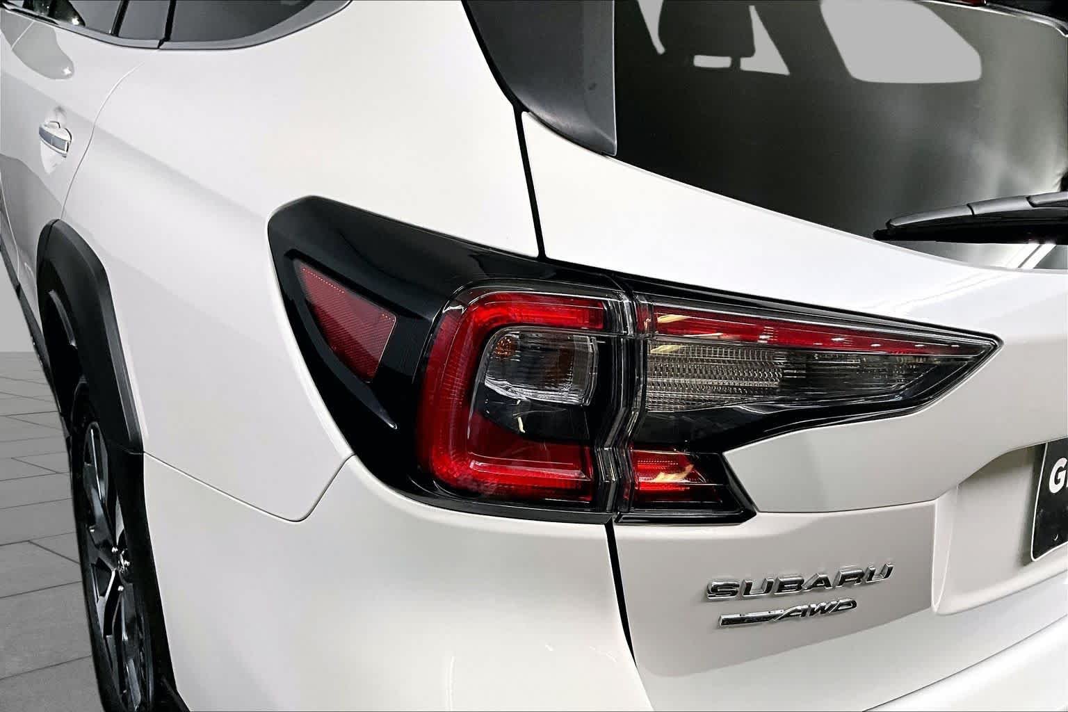 Used 2023 Crystal White Pearl Subaru Touring XT image 28